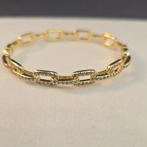 Elegant Gold Filled Bracelet with Sparkling Accents 7.25"